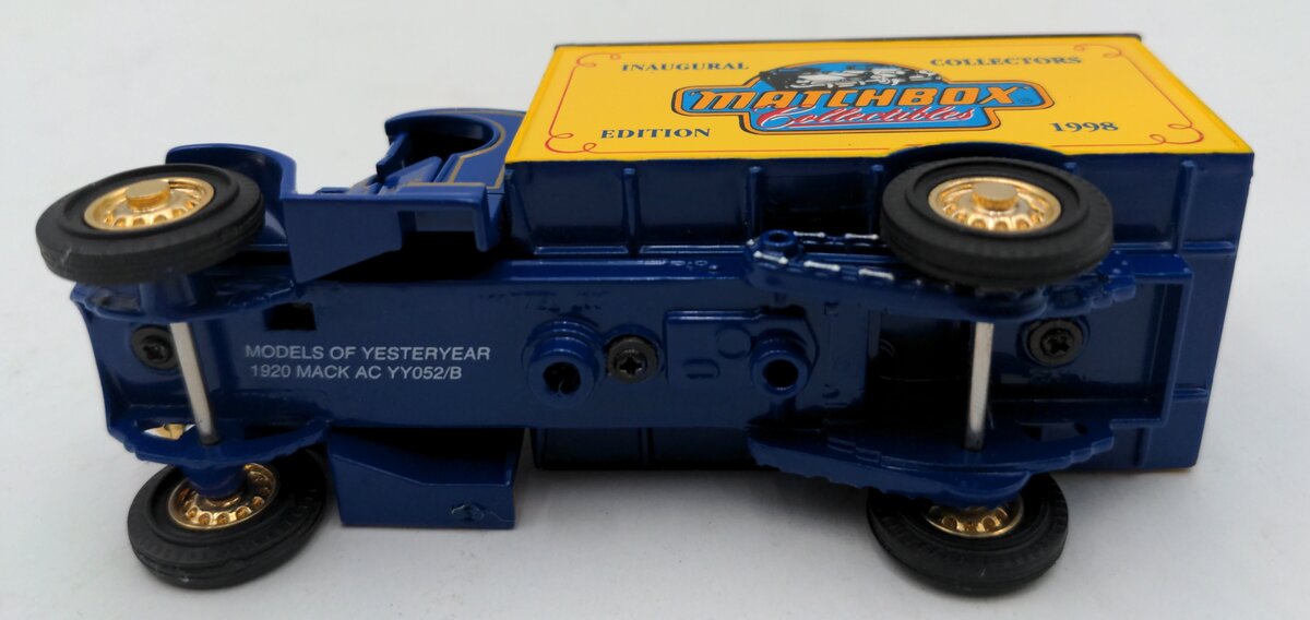 Matchbox YY052/B-M 1995 Collectibles Collector's Guild 1920 Mack AC Box Truck LN/Box