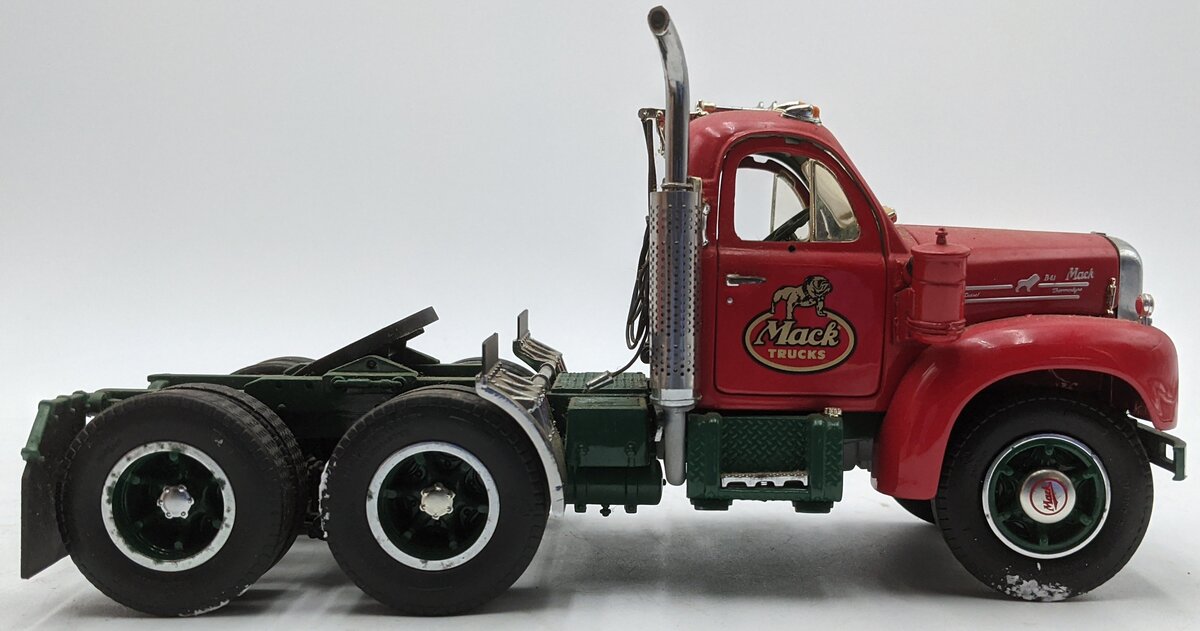 Eastwood 40-0001 1:25 Scale Diecast 1960 MACK B-61st Tractor VG/Box