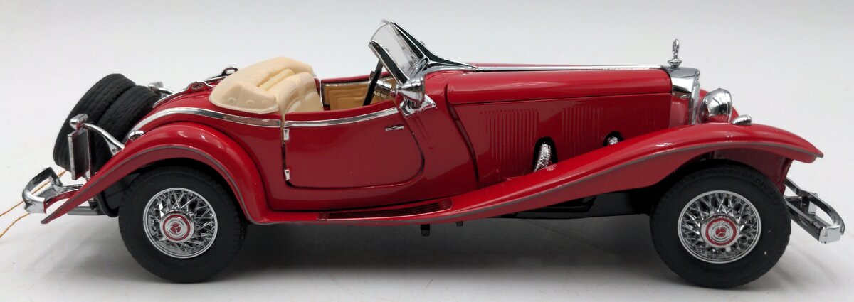 Franklin Mint B11EY72 1:24 Scale 1935 Mercedes-Benz Roadster NEW