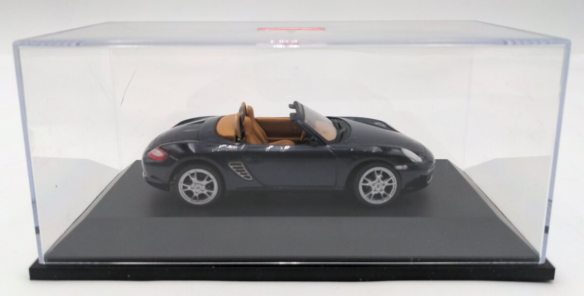 Schuco 04702 Porsche Boxster VG/Box
