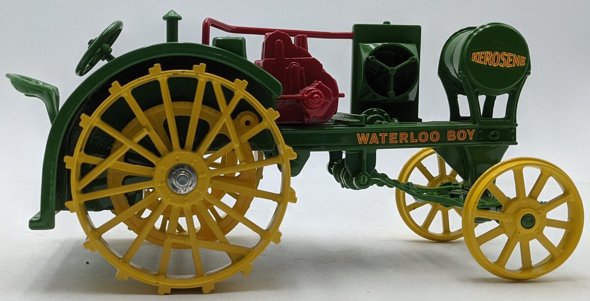 Ertl 559 1:16 Scale Diecast 1915 John Deere Model R Waterloo Boy Tractor VG