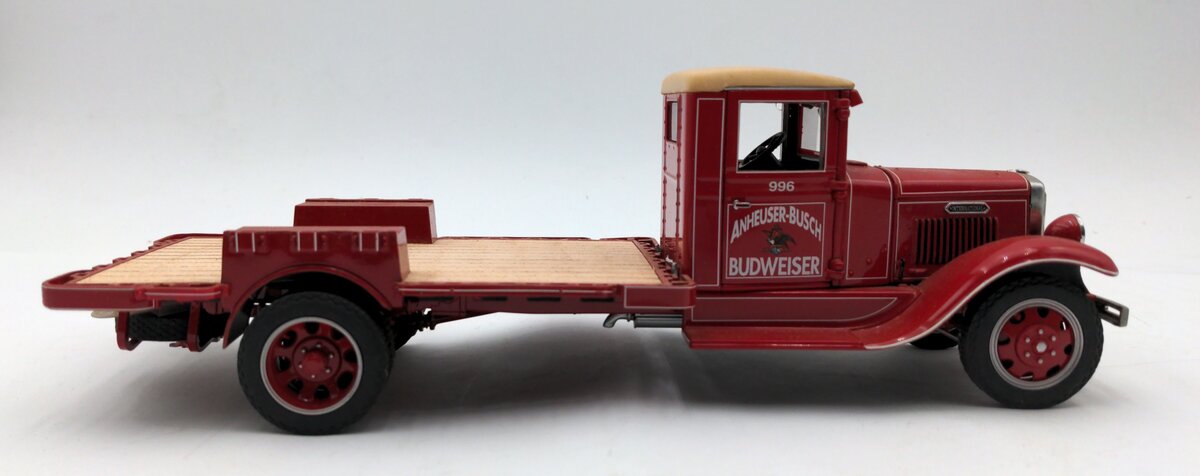 Danbury Mint 821-004 1933 Budweiser Delivery Truck LN/Box