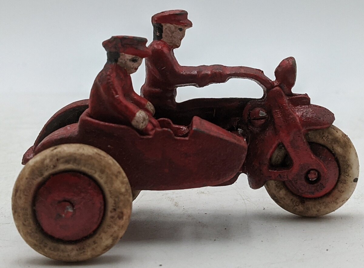 Xonex 12931 Diecast 1930's Police Sidecar Motorcycle Cast Iron Replica NIB