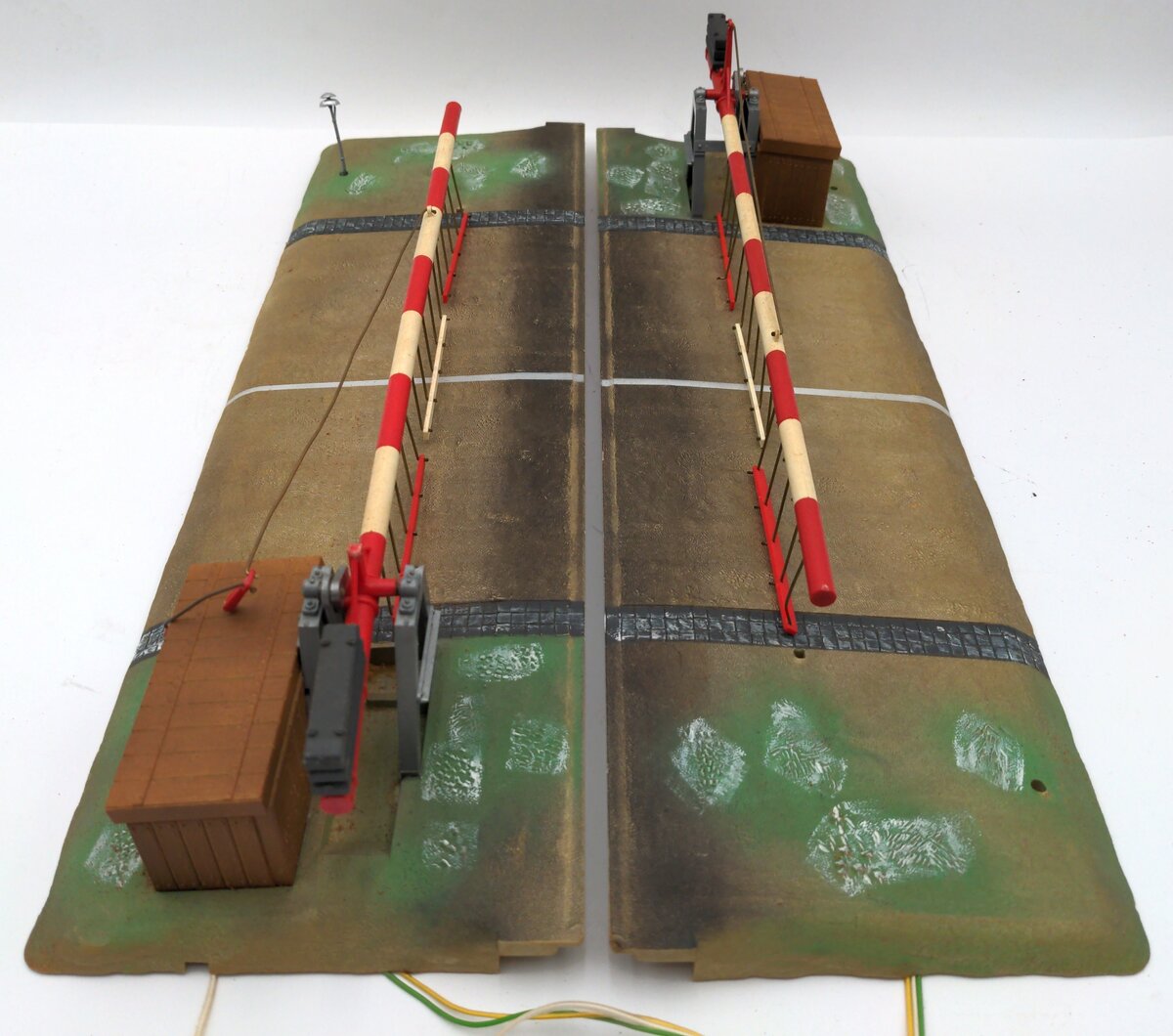 LGB 578-940 G Scale Operating Crossing Gate VG/Box