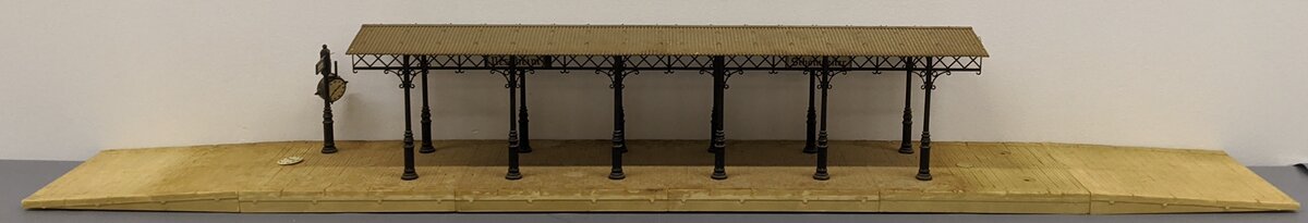 Pola G Scale Train Station Platform VG