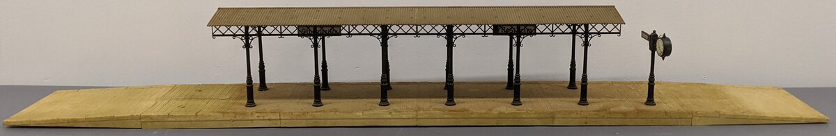Pola G Scale Train Station Platform VG