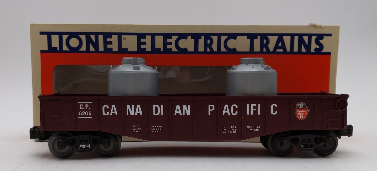 Lionel 6-6205 O Gauge Canadian Pacific Long Gondola with Canisters LN/Box