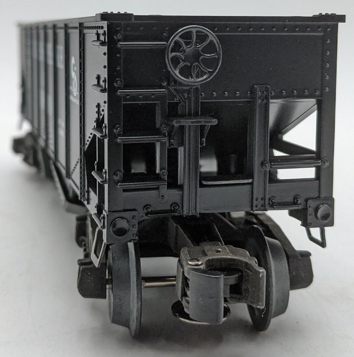 Lionel 6-6109 O Gauge Chesapeake and Ohio Operating Hopper #6109 NIB