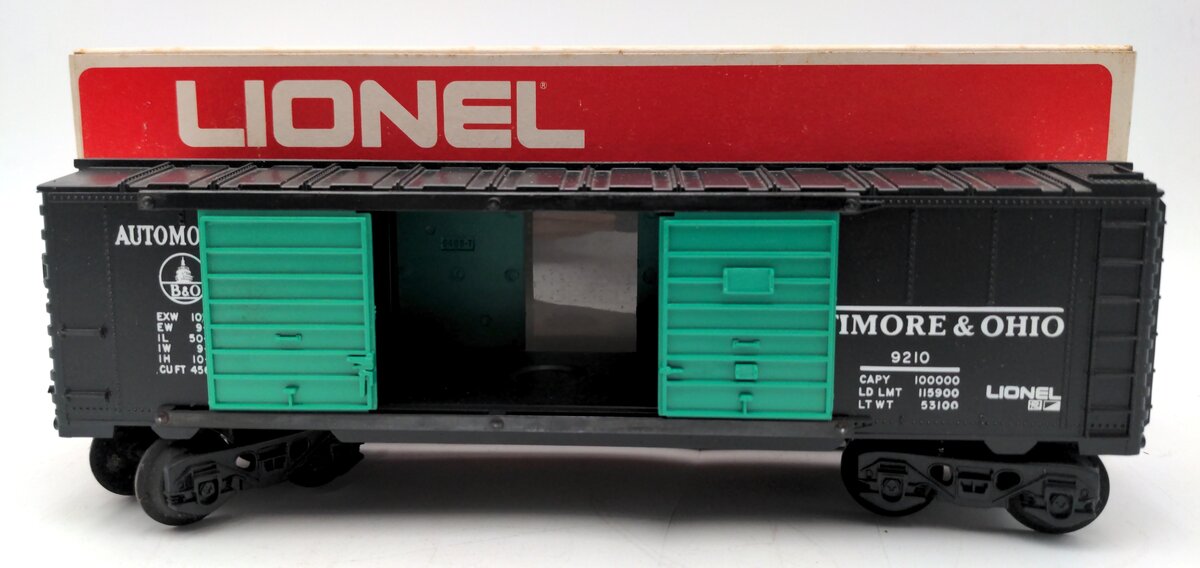 Lionel 6-9210 O Gauge Baltimore & Ohio Automobile Boxcar w/Green Doors VG/Box