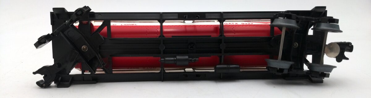 Lionel 6-9327 O Gauge Bakelite Plastics Triple Dome Tank Car VG/Box