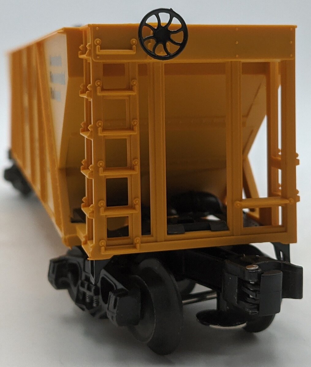 Lionel 6-19302 O Gauge Milwaukee Road Hopper #19302 with Coal Load NIB