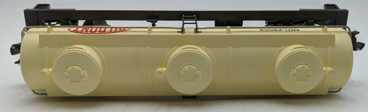 Lionel 6-9148 O Gauge DuPont Triple Dome Tank Car #9148 LN/Box