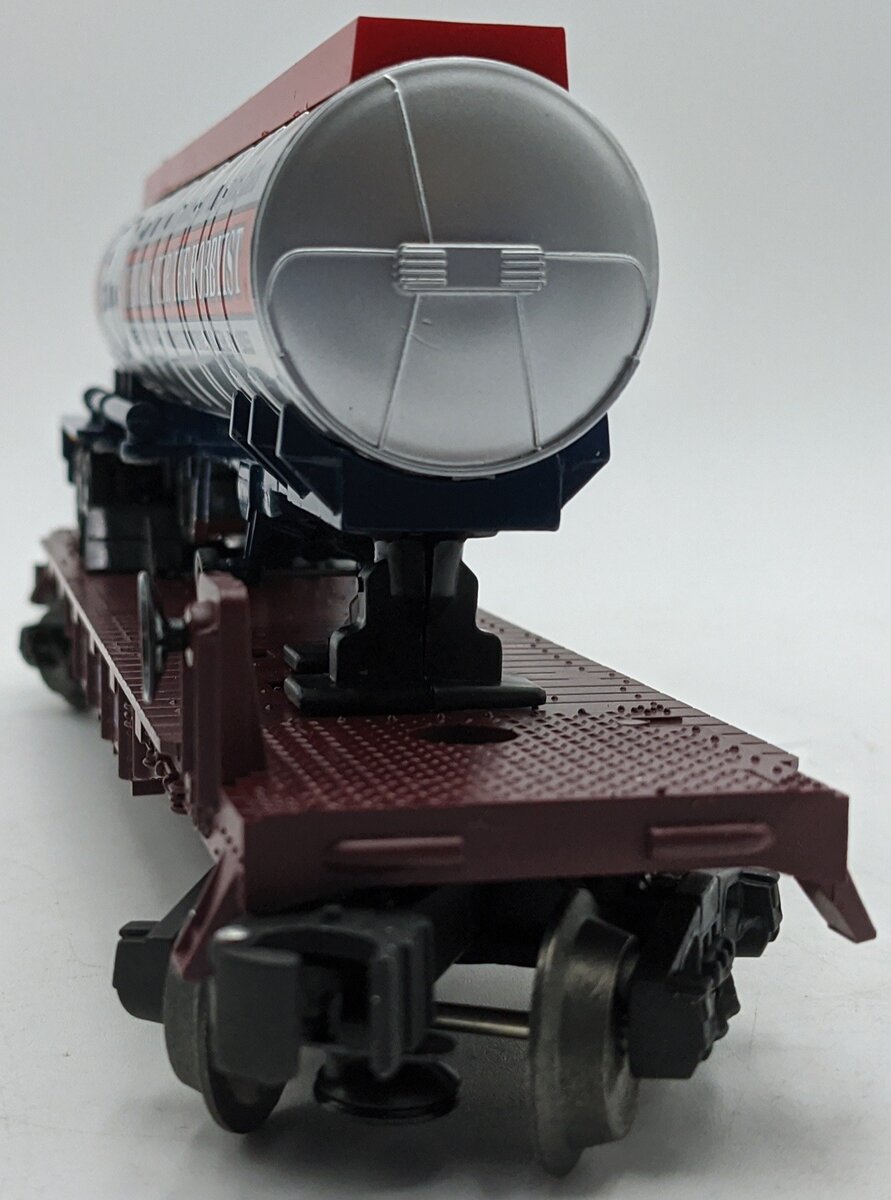 Lionel 6-52083 O Gauge Pennsylvania Flatcar w/ Eastwood Chemicals Tanker NIB