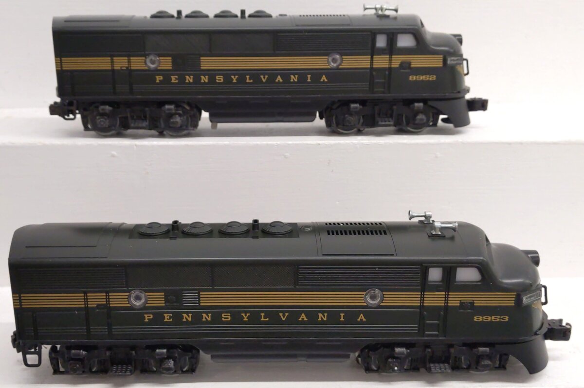 Lionel 6-8952 O Gauge Pennsylvania F-3 AA Diesel Locomotive Set EX/Box