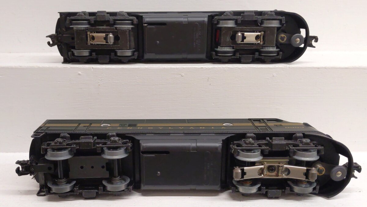 Lionel 6-8952 O Gauge Pennsylvania F-3 AA Diesel Locomotive Set EX/Box