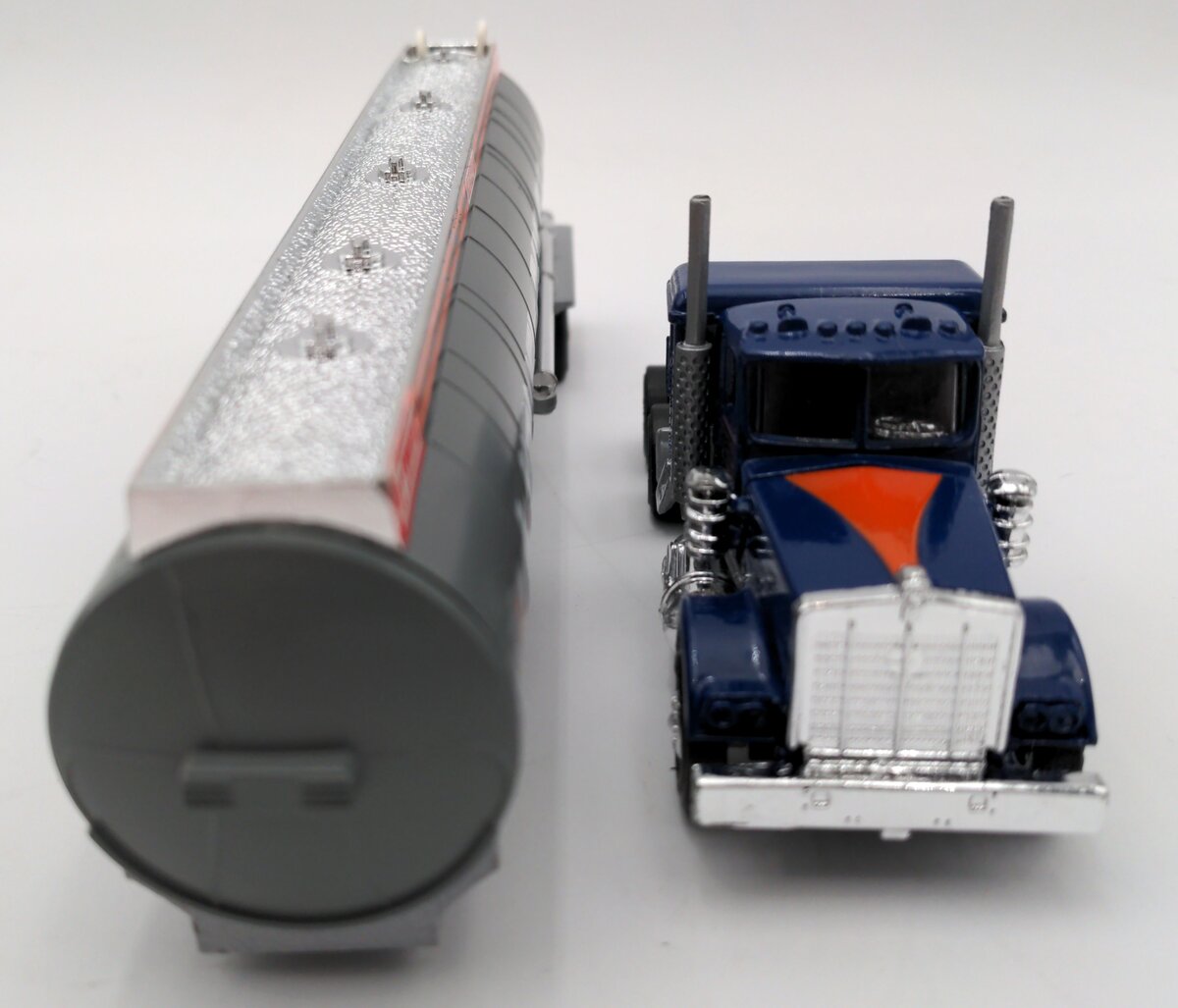 Lionel 6-12739 O / O27 Gauge Lionel Gas Company Tractor Trailer Truck EX/Box