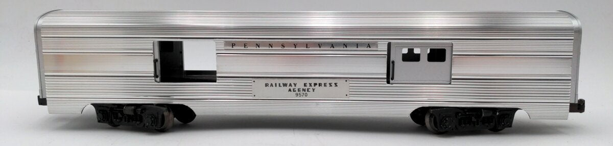 Lionel 6-9570 O Gauge Pennsylvania Railway Express Aluminum Baggage Car EX/Box