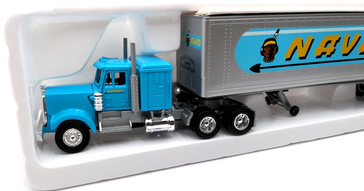 Lionel 6-52167 O Gauge Navajo Tractor Trailer LN/Box