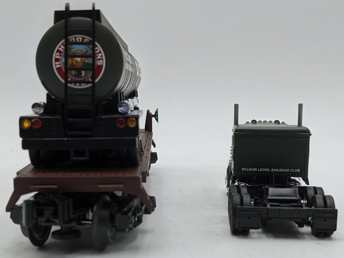 Lionel 6-52392 O Gauge PRR Flatcar w/Hood's Milk Tanker Truck NIB