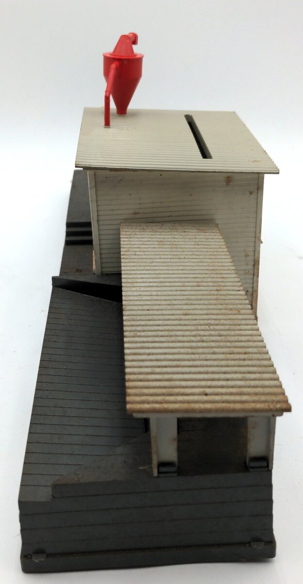 Lionel 464 Vintage O Operating Sawmill/Lumber Mill VG/Box