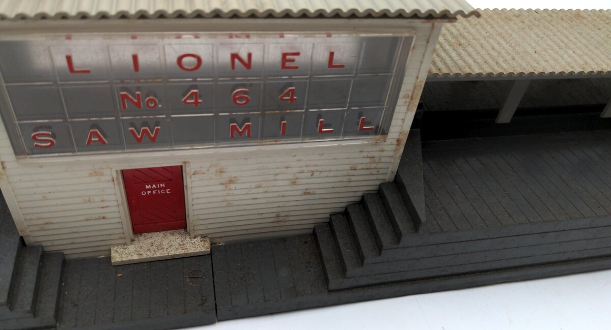 Lionel 464 Vintage O Operating Sawmill/Lumber Mill VG/Box