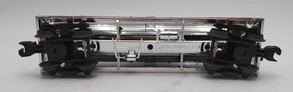MTH 30-73223 O Gauge Coors Light Chrome Tank Car #200701 EX