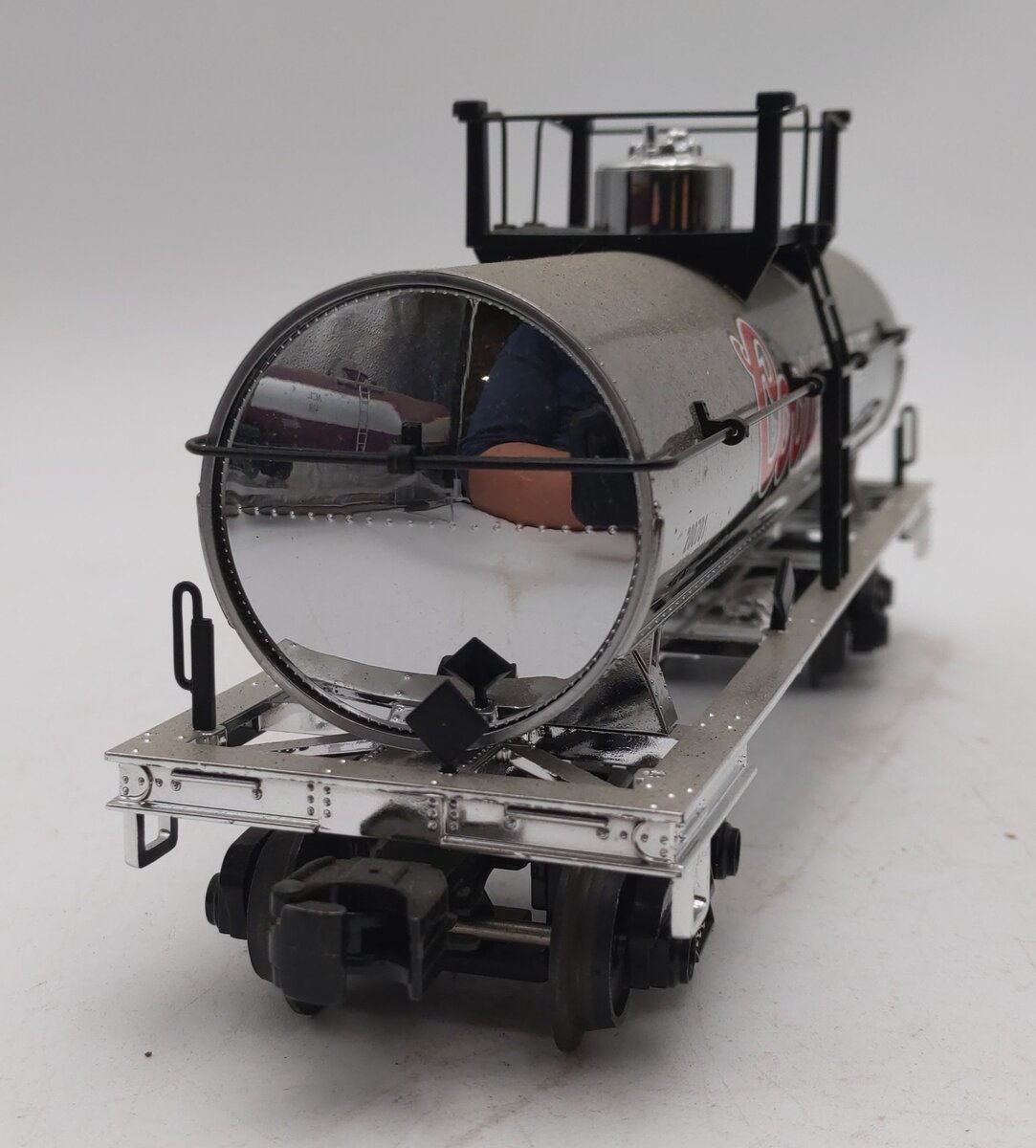 MTH 30-73223 O Gauge Coors Light Chrome Tank Car #200701 EX