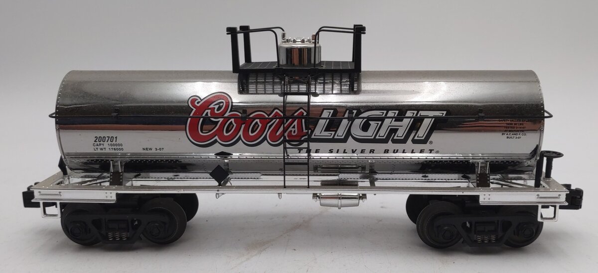 MTH 30-73223 O Gauge Coors Light Chrome Tank Car #200701 EX