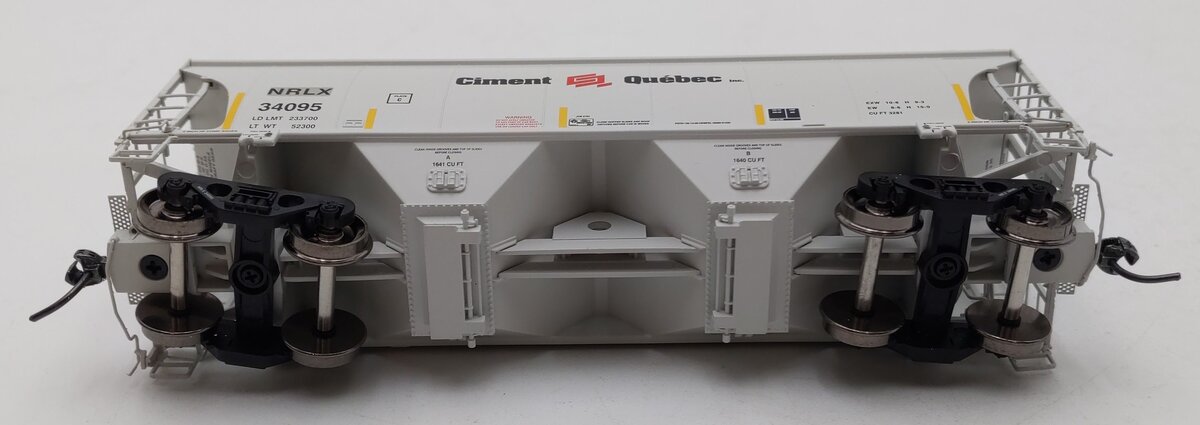 American Limited Models 1087 HO NRLX Ciment Québec 2-Bay Covered Hopper #34095 LN/Box