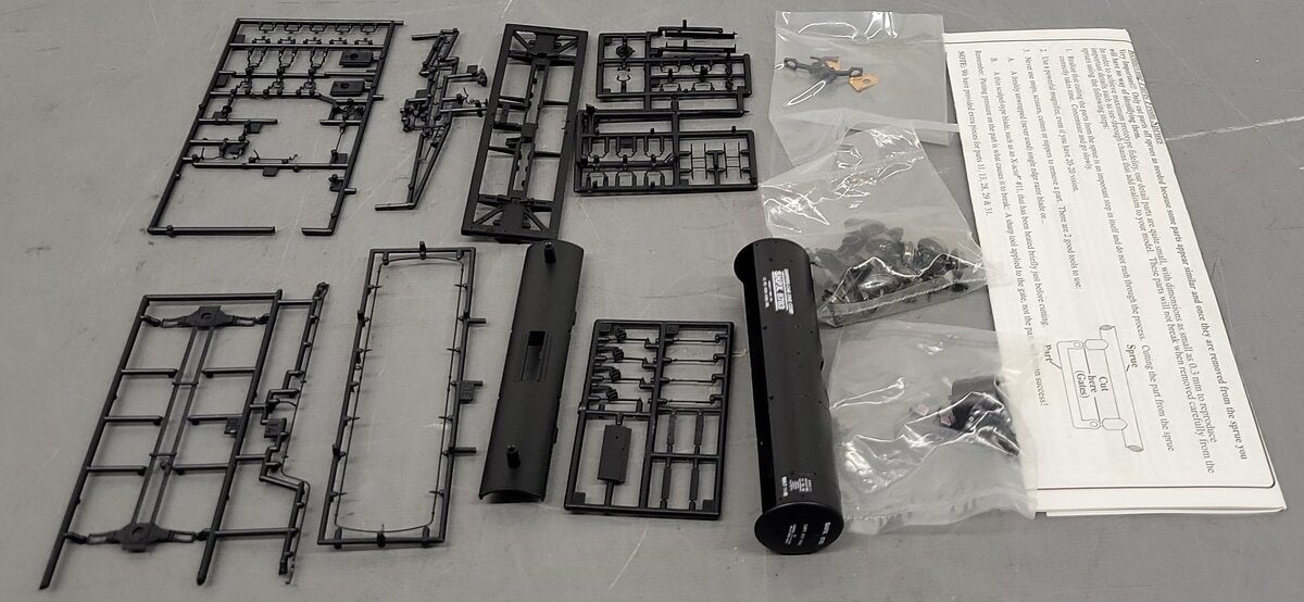 Proto 2000 8783 HO Scale SHPX 8000 Gal Type 21 Riveted Tank Car Kit EX/Box