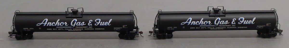 Walthers 932-7302 HO AGFX 33,000 Gallon LPG Tank Car #1011 #1014 2-Pack EX/Box