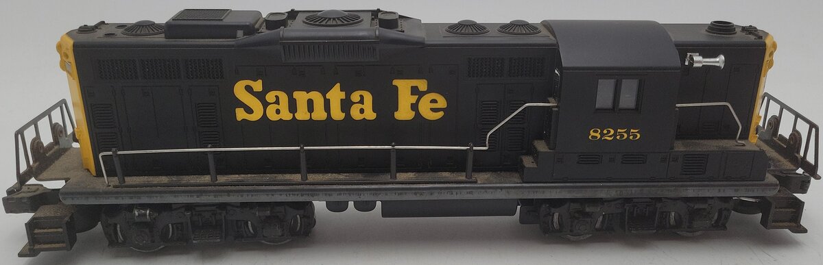 Lionel 6-8255 O Gauge Santa Fe GP-9 Dummy Diesel Locomotive EX