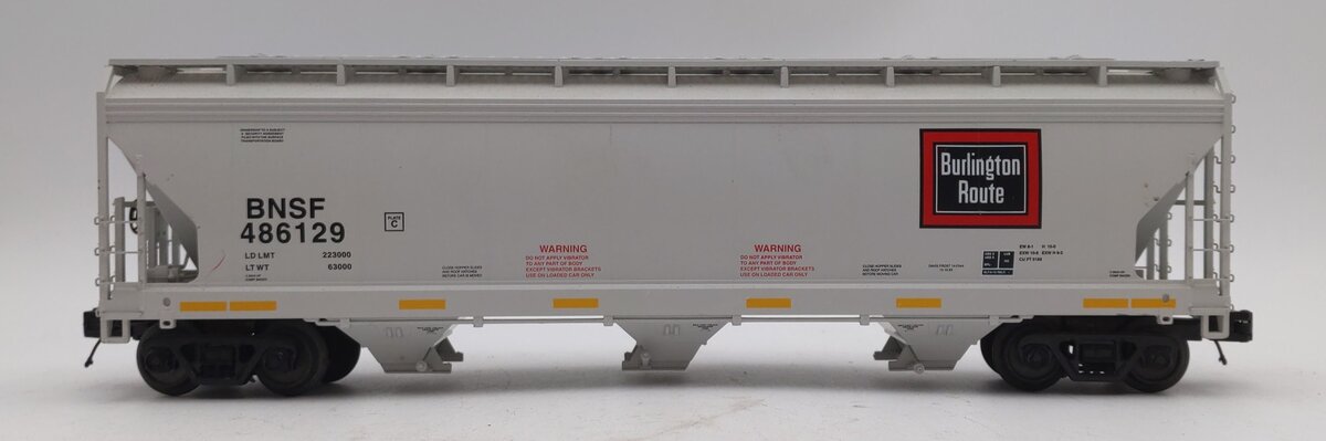 MTH O Scale  3-Bay Centerflow Hopper 486129 VG