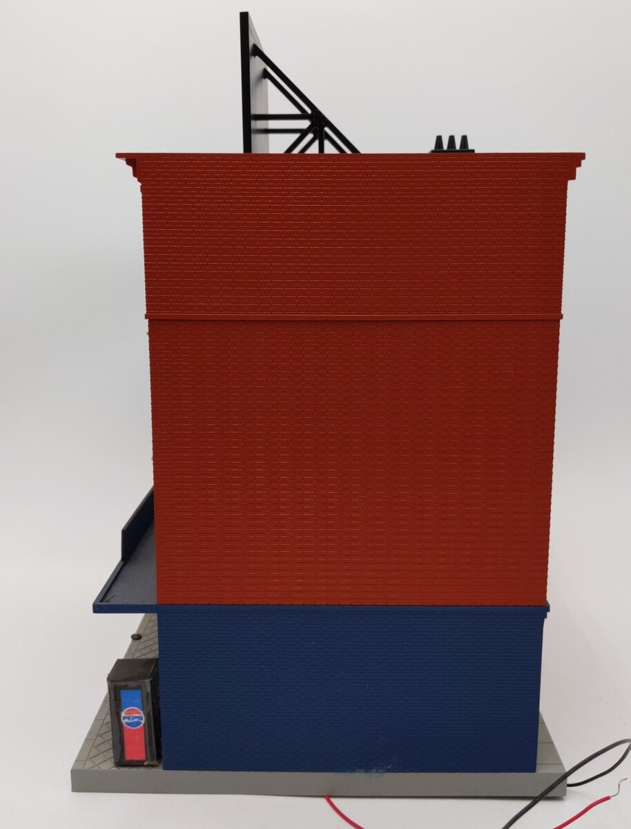 MTH 30-90348 O Scale Salt & Batter Restaurant 4-Story Building EX