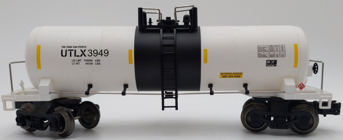 Menards 275-9218 O Gauge UTLX (White) Modern Tank Car #3949 EX