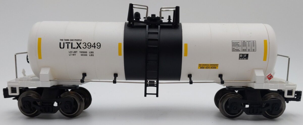 Menards 275-9218 O Gauge UTLX (White) Modern Tank Car #3949 EX