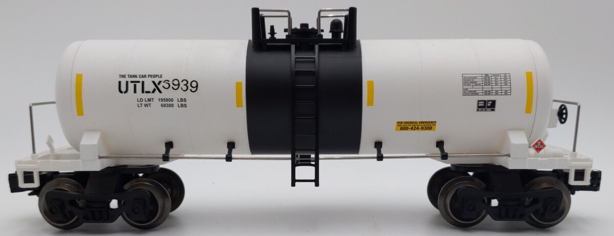 Menards 275-9218 O Gauge UTLX (White) Modern Tank Car #3939 EX