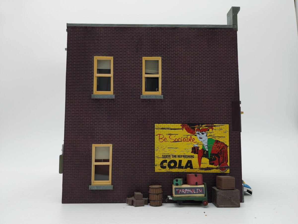 Woodland Scenics BR5842 O Scale Built-&-Ready Harrison's Hardware Building EX