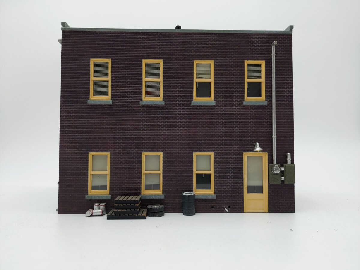 Woodland Scenics BR5842 O Scale Built-&-Ready Harrison's Hardware Building EX