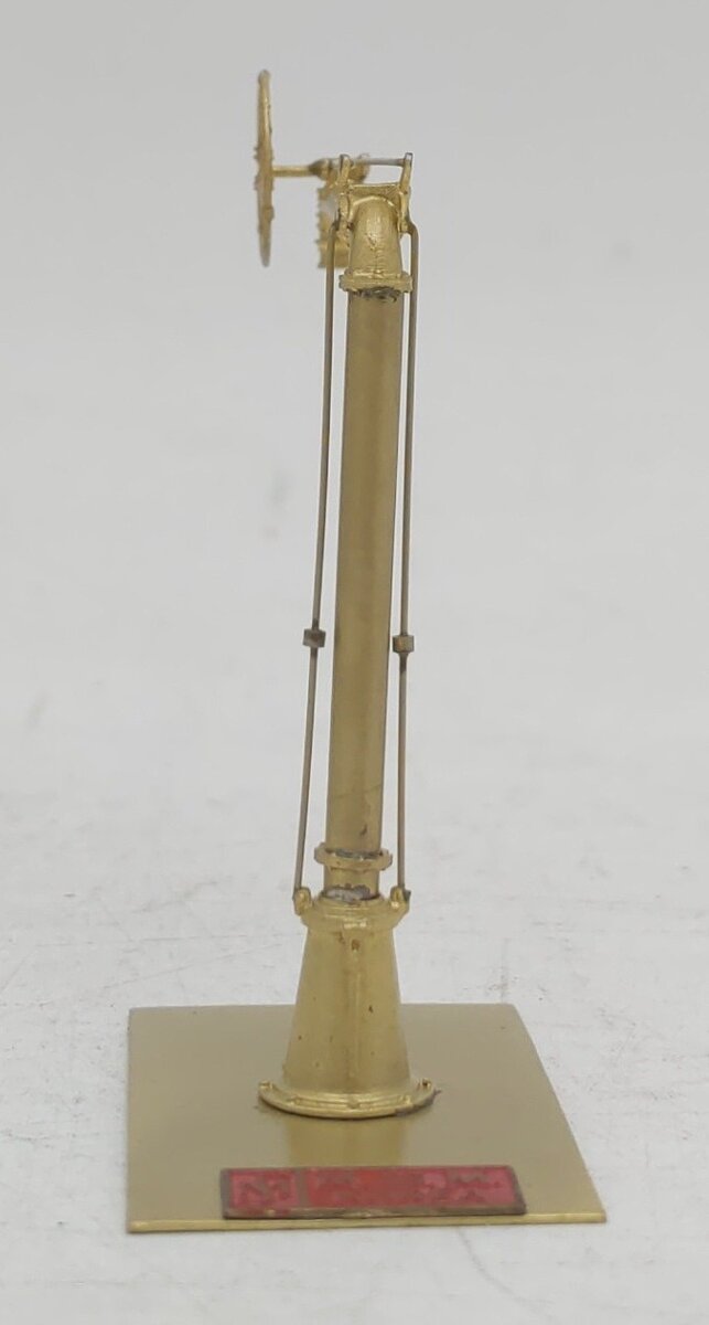 Overland OMI-2226 HO Scale Rigid Water Crane w/ Wheel - Unpainted EX/Box