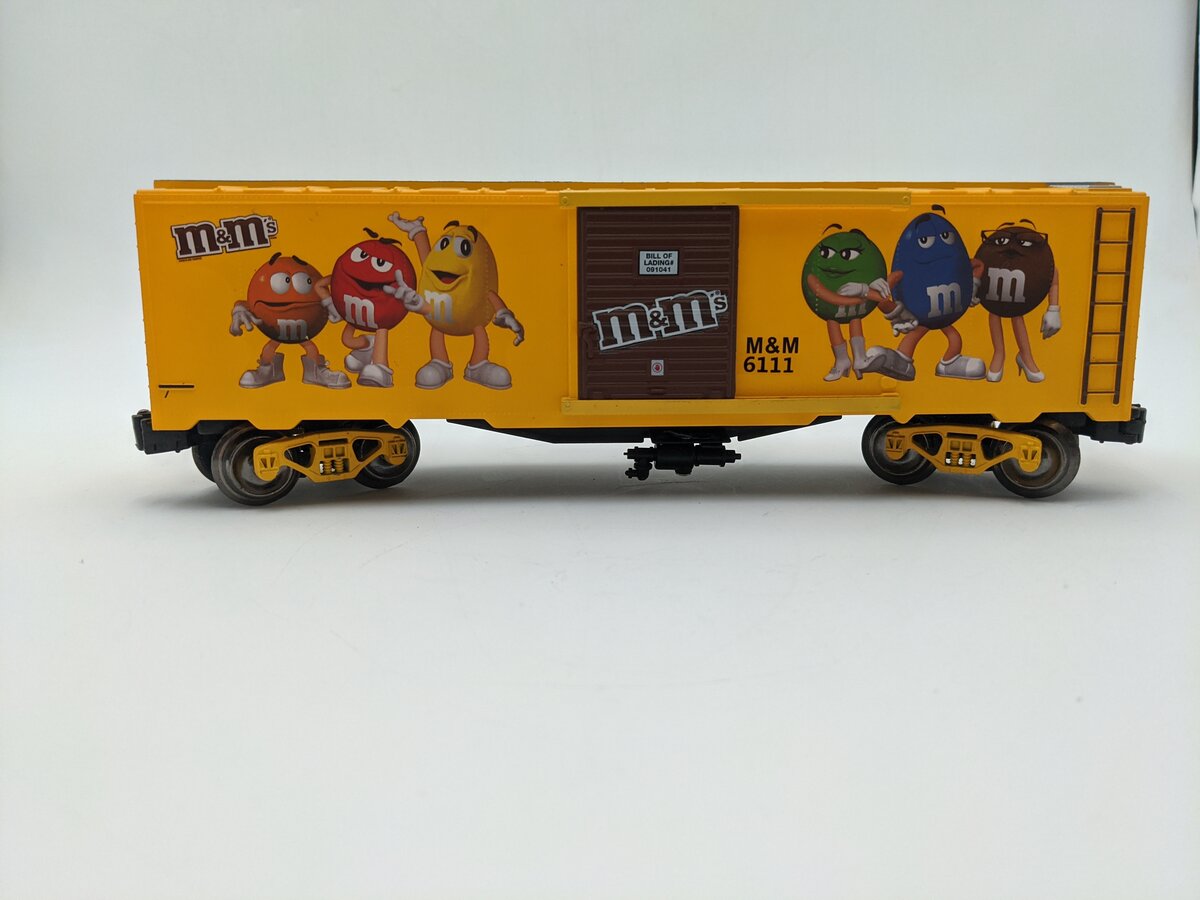 Menards 279-4593 O-Gauge M&M's Boxcar (Yellow) #6111 (3-Rail) EX