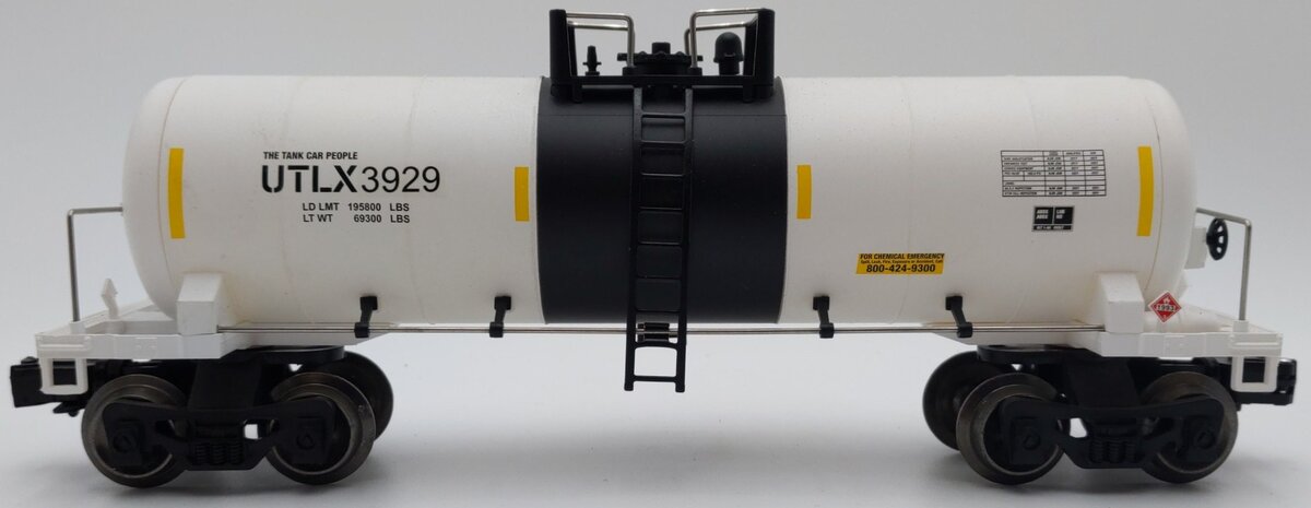 Menards 275-9218 O Gauge UTLX (White) Modern Tank Car #3929 EX