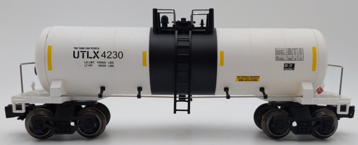 Menards 275-9218 O Gauge UTLX (White) Modern Tank Car #4230 EX