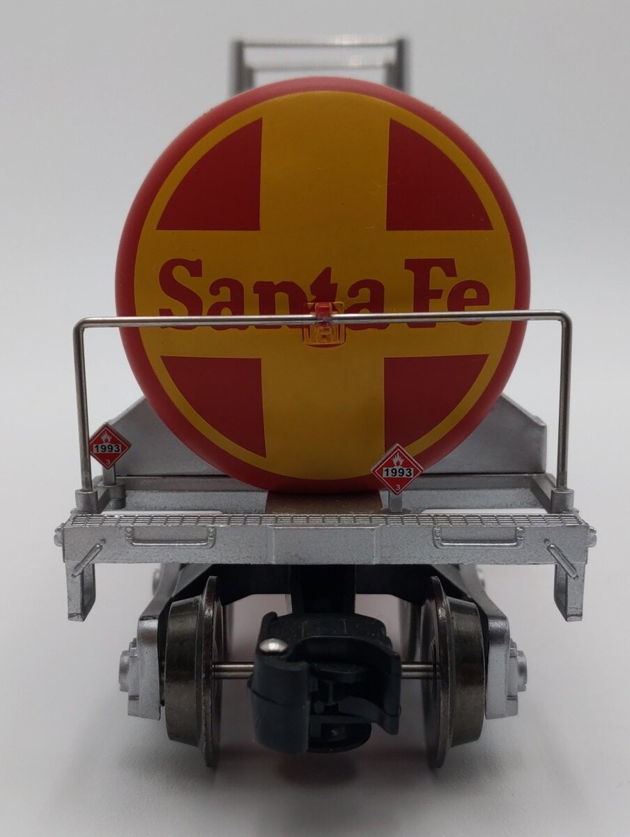 Menards 275-9216 O Santa Fe Warbonnet Tank Car #4245 EX