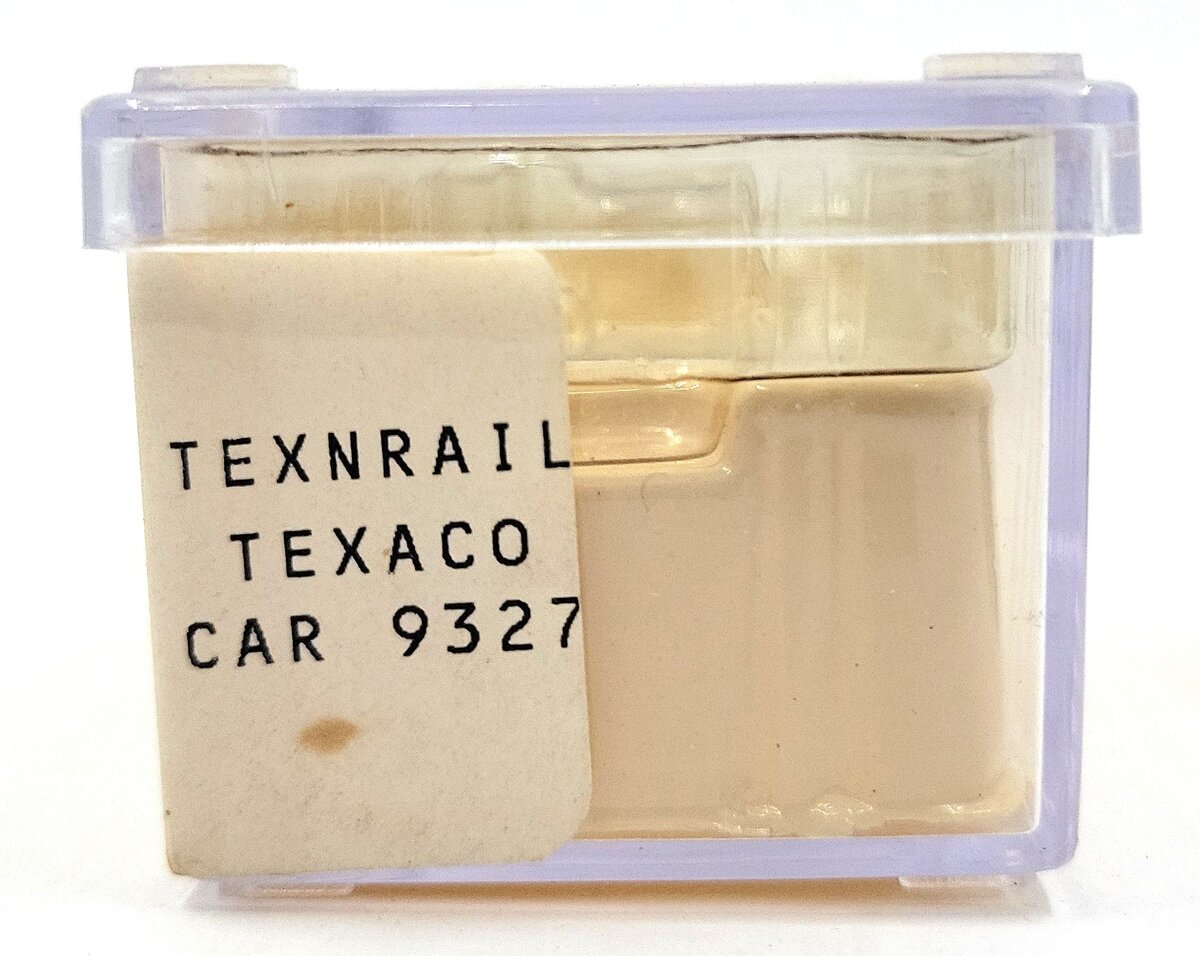 Tex-N-Rails 9327 N Scale Texaco 8,000 Gallon Tank Car #9327 LN/Box