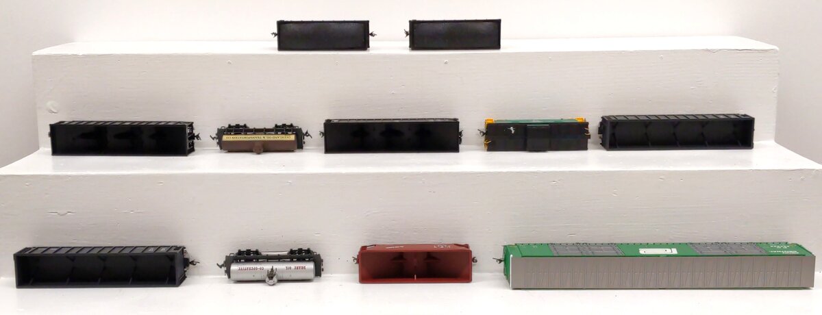 Walthers & Other HO Scale Assorted Freight Cars [11] VG