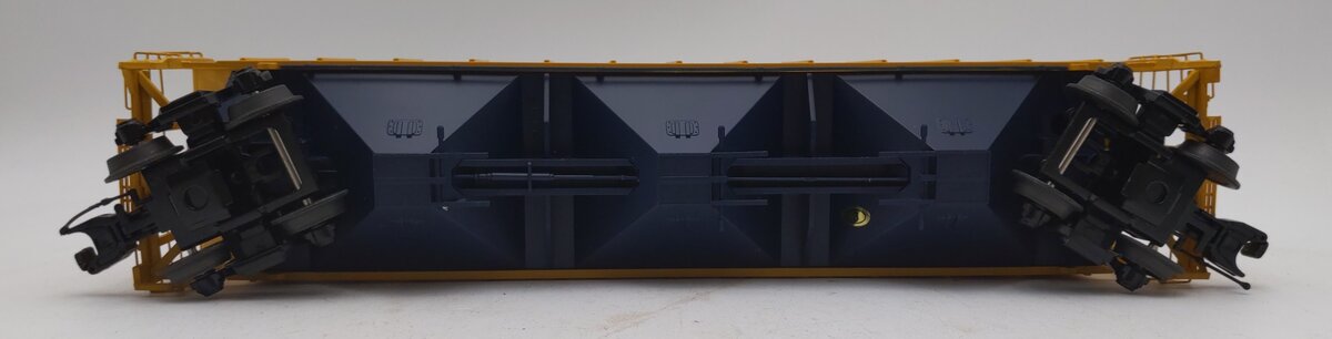 MTH 20-97384 O Chessie PS-2CD High-Side Hopper Car #4686 EX