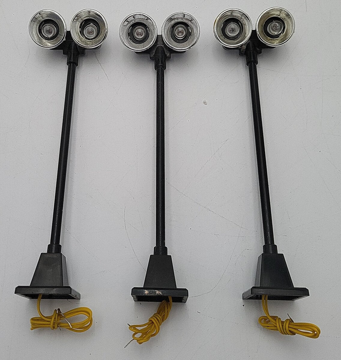 Lionel 6-12927 O Dual Illuminated #65 Yard Lights (Set of 3) EX