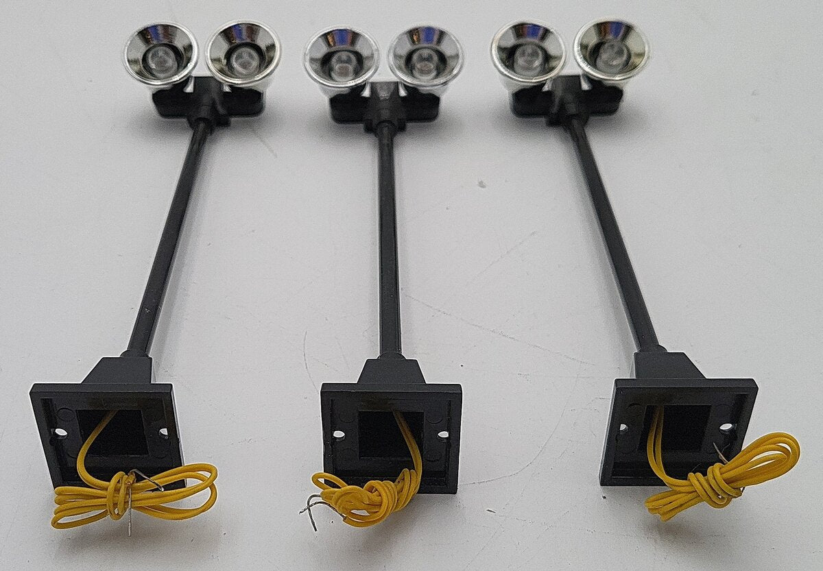 Lionel 6-12927 O Dual Illuminated #65 Yard Lights (Set of 3) EX