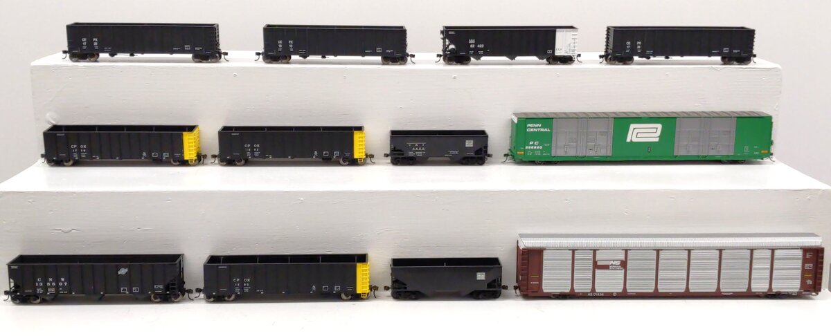 Bowser & Other HO Scale Assorted Freight Cars [12] VG